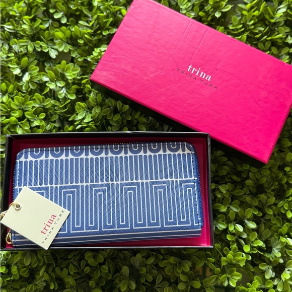 Trina Turk Blue and White Geometric Wallet - Picture 1 of 5